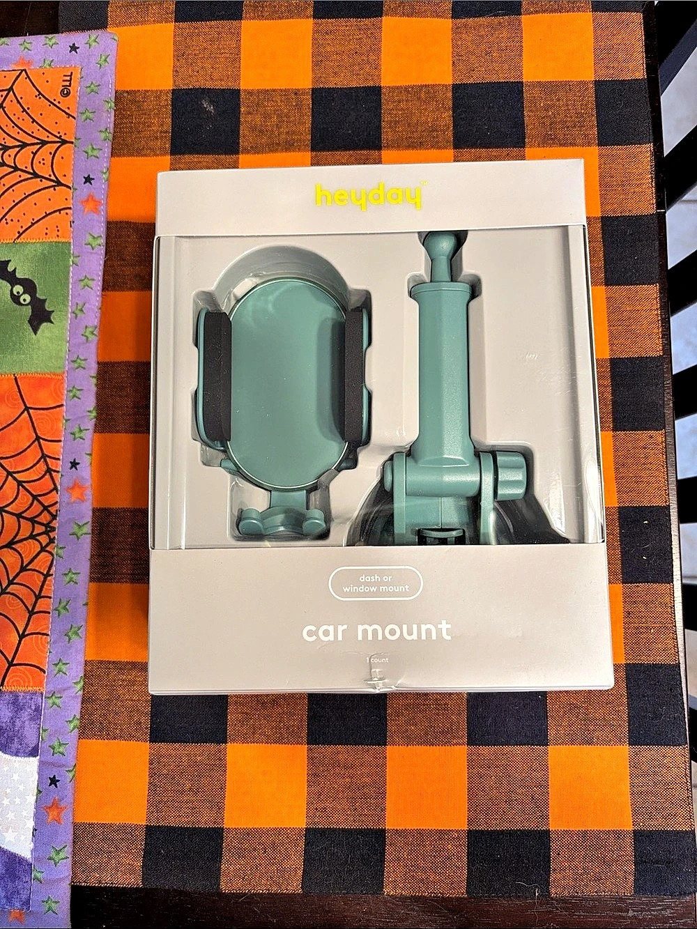 heyday car mount Green NWT